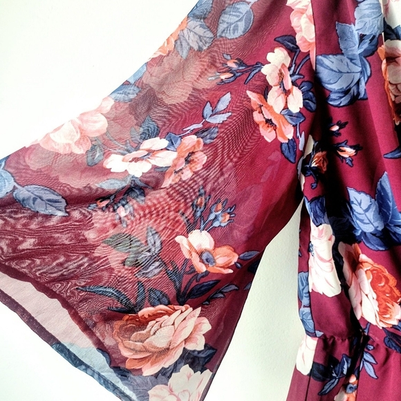 Charlotte Russe Women's Purple Floral Romper Size XS - Picture 3 of 5